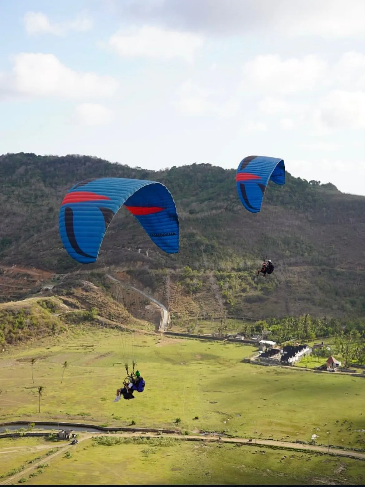 Tandem Paragliding – Kuta Mandalika, Lombok